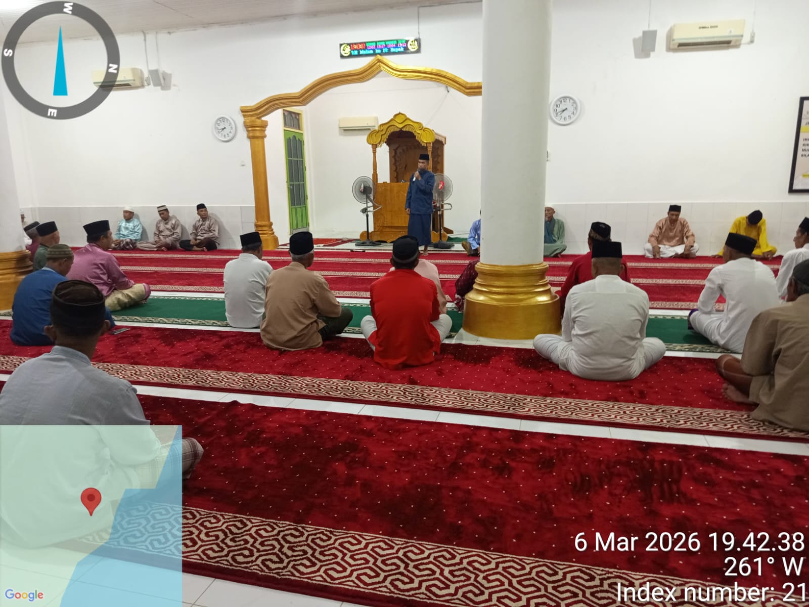 Kepala KUA Pulau Laut Sampaikan Ceramah Nuzulul Qur'an di Masjid Al-Istiqomah
